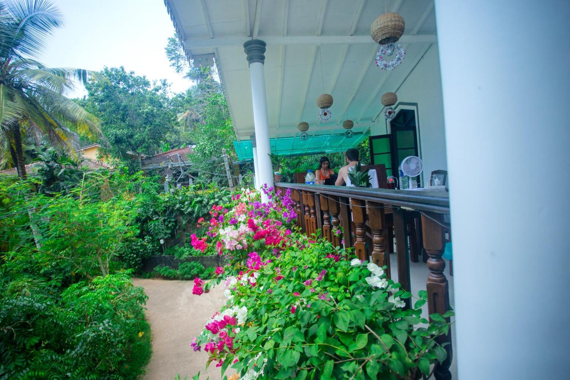 La Villa Unawatuna Exterior foto
